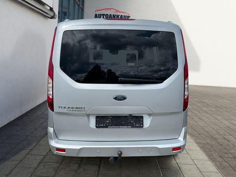 Gebraucht Ford Tourneo Connect Titanium 120 PS (88 kW) 2017 Silber Van / Kleinbus