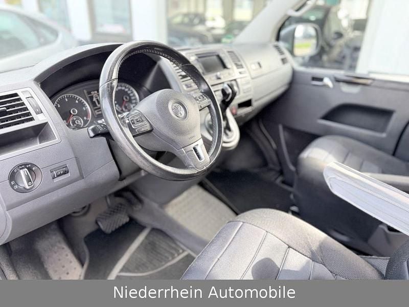 Gebraucht VW Caravelle 179 PS (131 kW) 2011 Grau Limousine