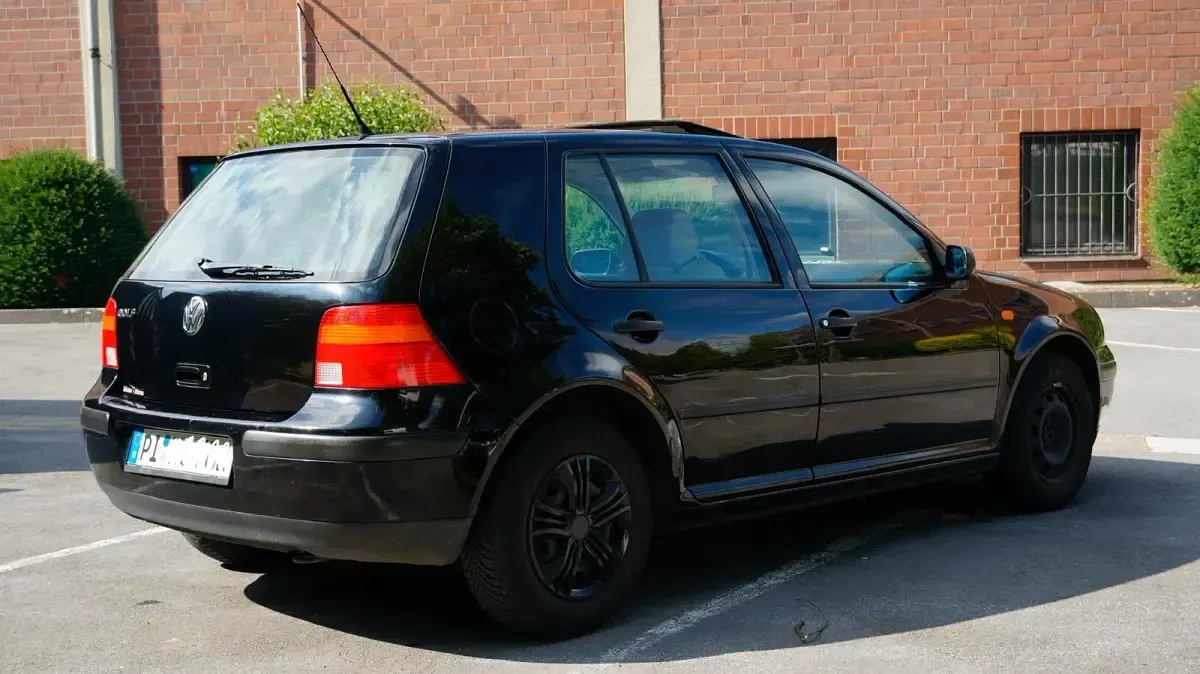 Brugt VW Golf IV 55 HK (40 kW) 1999 Sort Hatchback