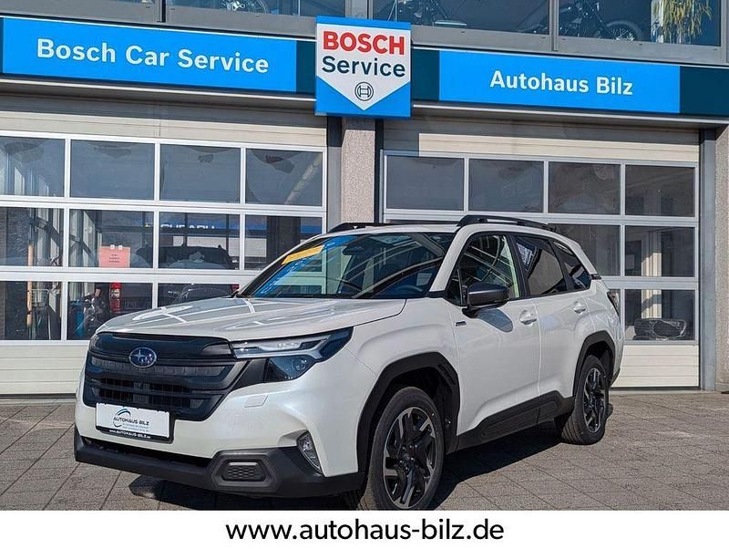 Neu Subaru Forester Exclusive+ 136 PS (100 kW) 2025 Crystal white perleffekt SUV