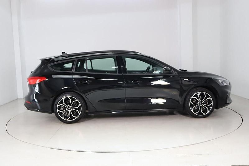 Gebraucht Ford Focus ST-Line 155 PS (114 kW) 2021 Schwarz Kombi