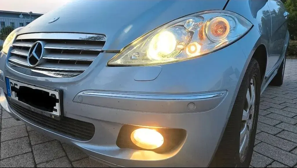 Gebraucht Mercedes 200 Elegance 136 PS (100 kW) 2007 Silber Van / Kleinbus
