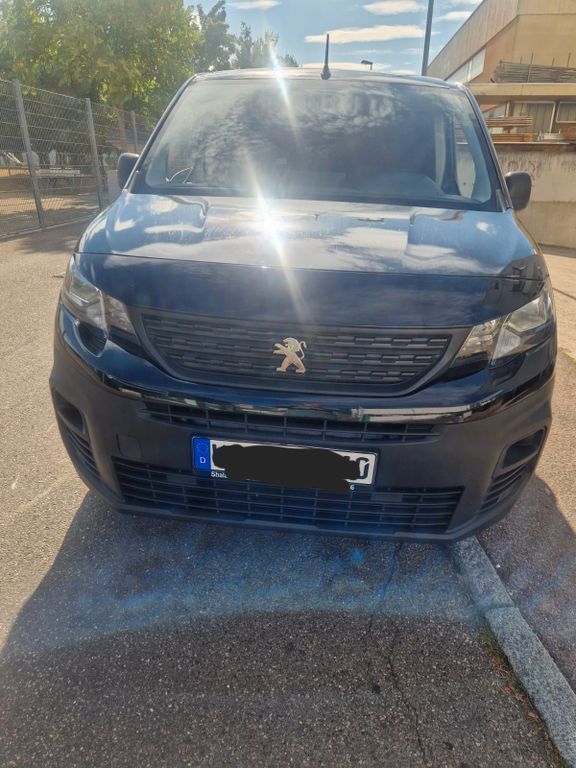 Schwarz Gebraucht 2022 Peugeot Partner Van / Kleinbus | 8.500 € - Bild 1/4