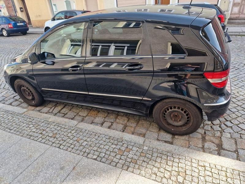 Gebraucht Mercedes B150 95 PS (69 kW) 2008 Schwarz Van / Kleinbus