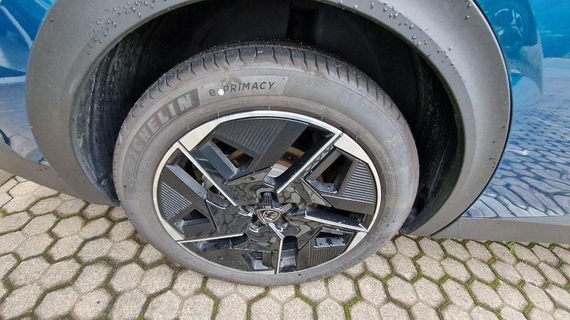 Gebraucht Peugeot 408 GT 224 PS (164 kW) 2023 Lackierung blau obsession/typ aussenverk (metallic) Limousine