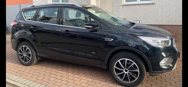 Gebraucht Ford Kuga Trend 150 PS (110 kW) 2018 Schwarz SUV