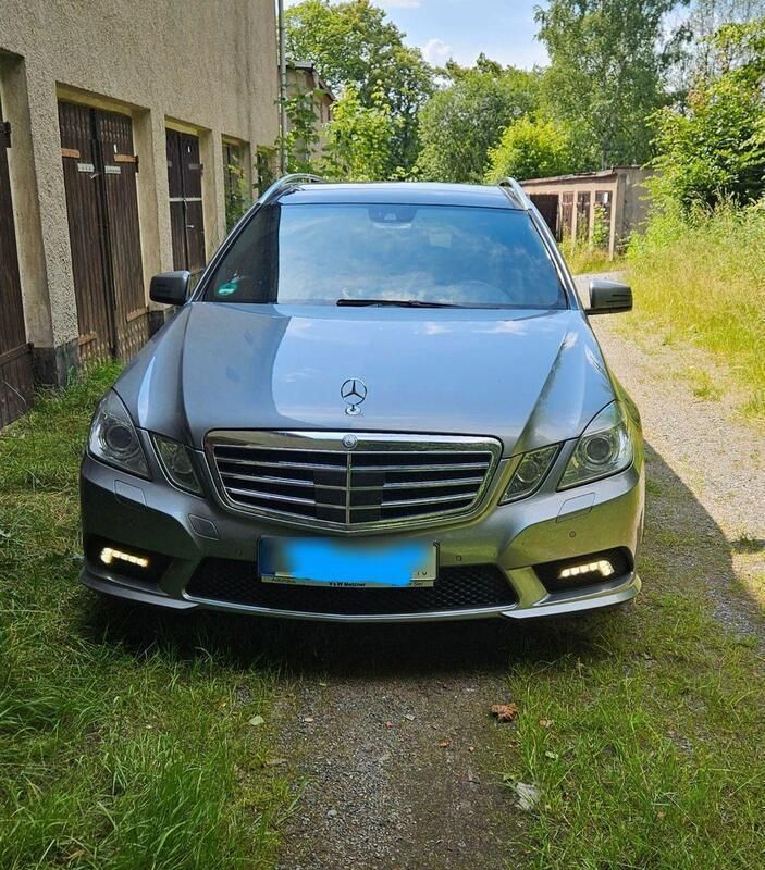 Gebraucht Mercedes E350 204 PS (150 kW) 2010 Grau Kombi