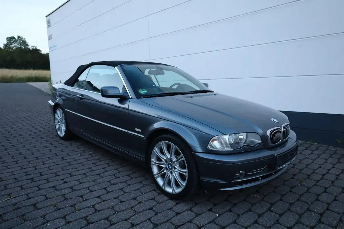 Gebraucht BMW 330 Cabriolet Sport Line 231 PS (169 kW) 2002 Grau Cabrio
