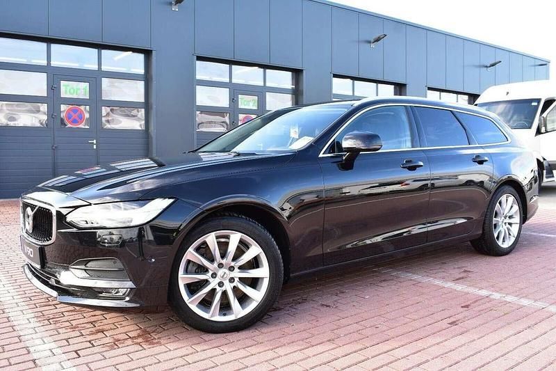 Gebraucht Volvo V90 235 PS (172 kW) 2016 Onyx black / metallic Kombi