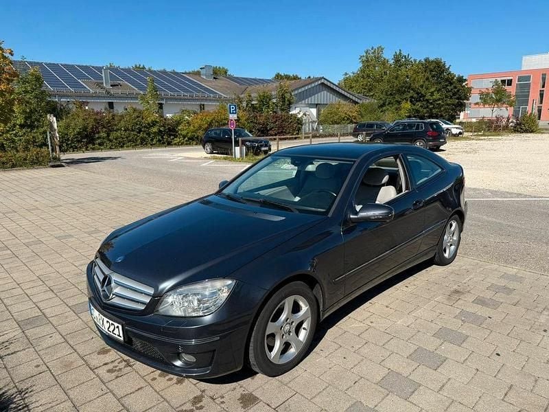 Grau Gebraucht 2009 Mercedes CLC220 Kleinwagen | 6.500 € (Etwas zu teuer) - Bild 1/4