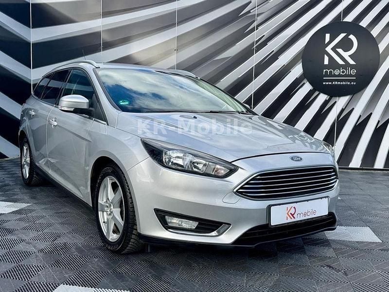 Gebraucht Ford Focus Titanium 125 PS (91 kW) 2017 Silber Kombi