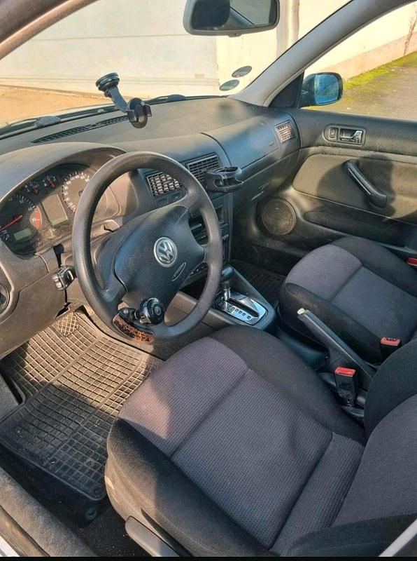 Gebraucht VW Golf IV 102 PS (75 kW) 2002 Grün Kleinwagen
