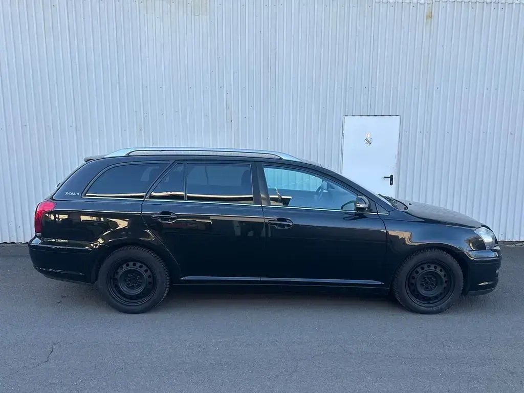Gebraucht Toyota Avensis 129 PS (94 kW) 2008 Night time black Kombi