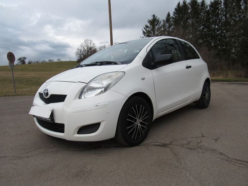 Gebraucht Toyota Yaris Cool 101 PS (74 kW) 2009 Weiß Kleinwagen