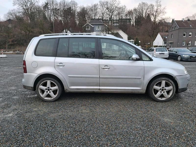 Gebraucht VW Touran 140 PS (102 kW) 2005 Van / Kleinbus