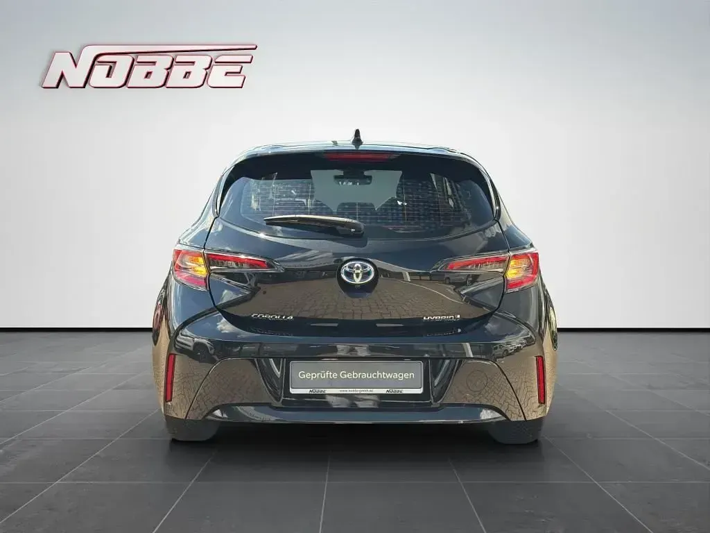 Gebraucht Toyota Corolla Business Edition 122 PS (89 kW) 2022 Schwarz Limousine