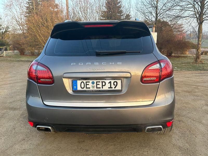 Gebraucht Porsche Cayenne 245 PS (180 kW) 2011 Grau SUV