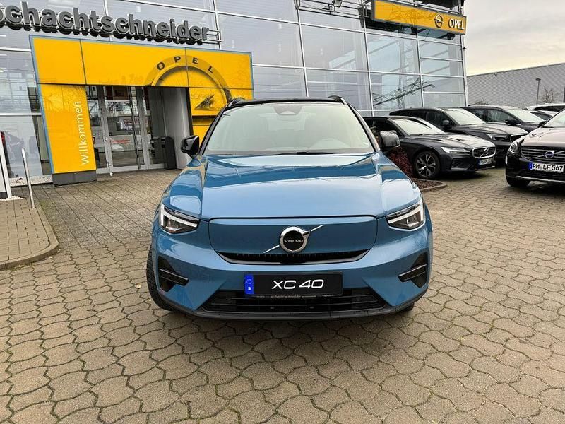 Gebraucht Volvo XC40 Plus 175 kW (238 PS) 2024 Fjord blue metallic/kontrastda SUV