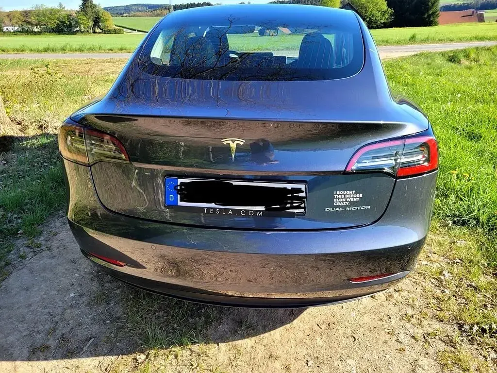 Second-hand Tesla Model 3 324 kW (441 CP) 2019 Gri Berlinǎ