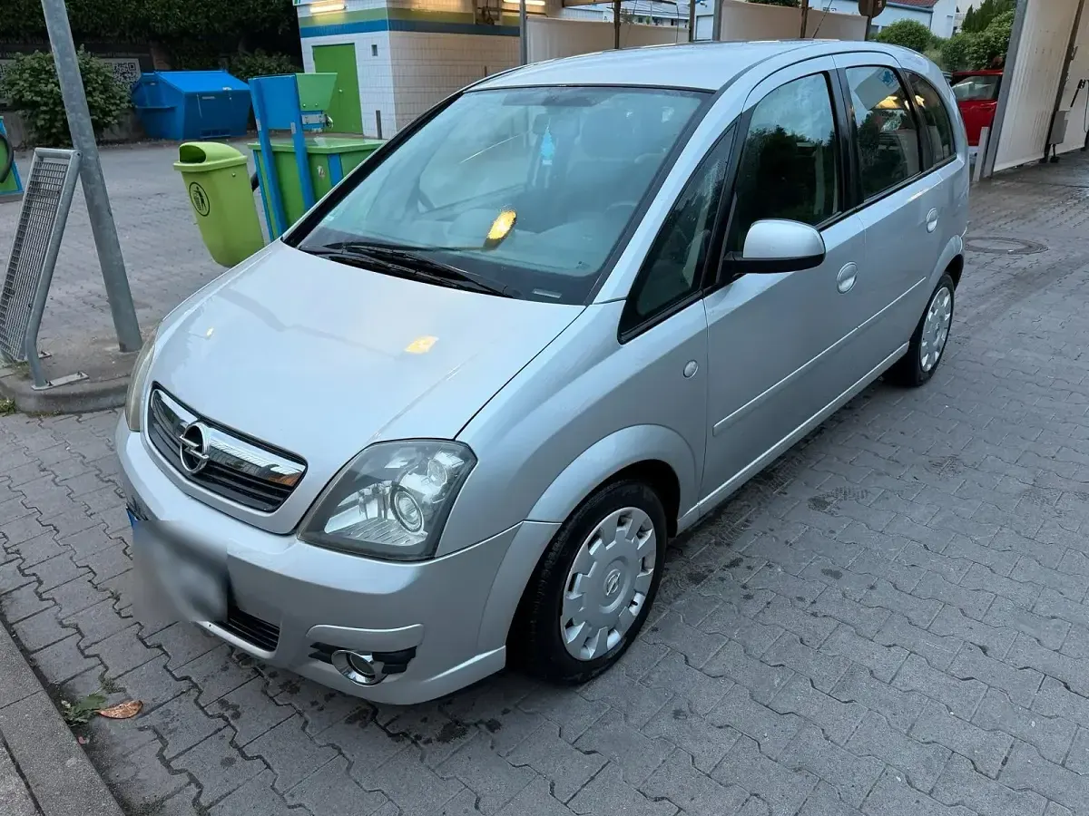 Gebraucht Opel Meriva 90 PS (66 kW) 2009 Silber Van / Kleinbus