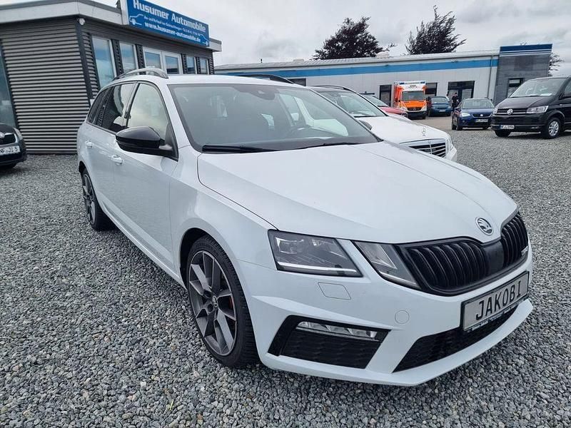 Weiß Gebraucht 2020 Skoda Octavia RS Kombi | 23.990 € (Fairer Preis) - Bild 1/4