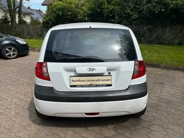 Second-hand Hyundai Getz 67 CP (49 kW) 2009 Alb Hatchback