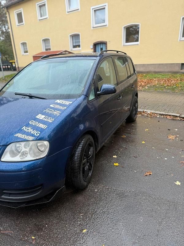 Blau Gebraucht 2004 VW Touran Van / Kleinbus | 1.750 € (Fairer Preis) - Bild 1/4