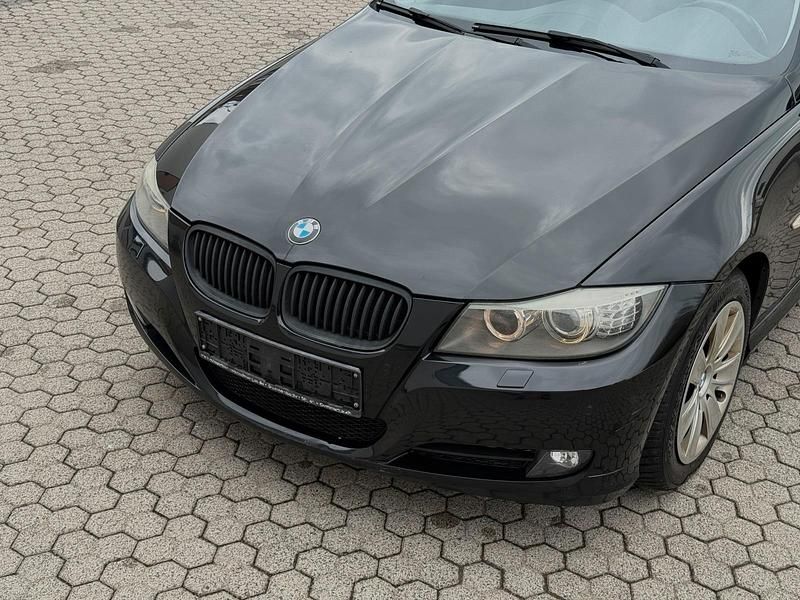 Second-hand BMW 320 Efficient Dynamics 163 CP (119 kW) 2011 Negru Berlinǎ