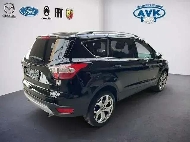 Używany Ford Kuga Titanium 150 KM (110 kW) 2019 Czarny SUV