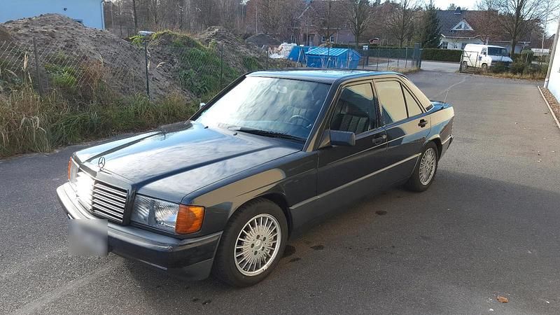 Gebraucht Mercedes 190 108 PS (79 kW) 1992 Limousine