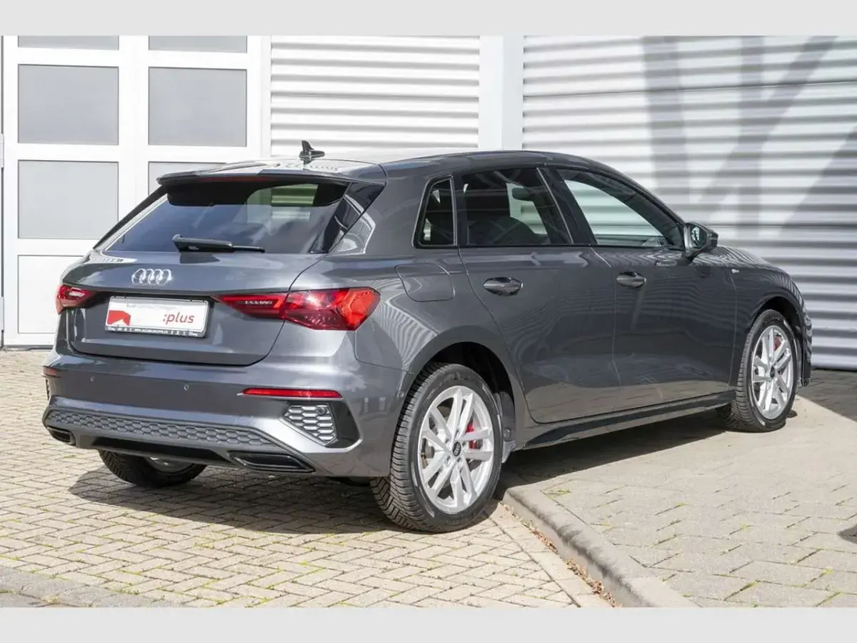 Gebraucht Audi A3 S-Line 245 PS (180 kW) 2023 Grau Limousine