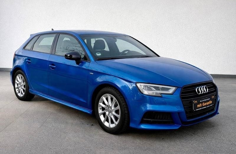 Gebraucht Audi A3 S-line plus 150 PS (110 kW) 2019 Arablau kristalleffekt Limousine