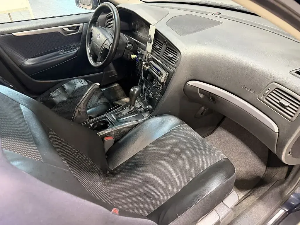 Gebraucht Volvo V70 140 PS (102 kW) 2003 Blau Kombi
