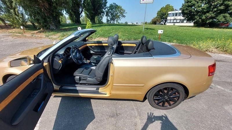 Gebraucht Audi A4 Cabriolet 163 PS (119 kW) 2006 Gold Cabrio