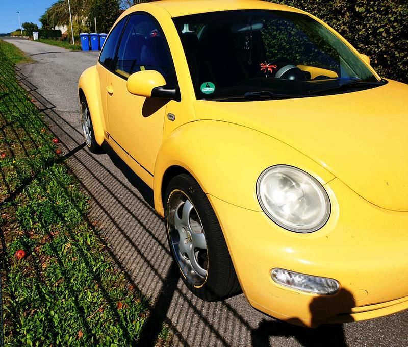 Gebraucht VW New Beetle 102 PS (75 kW) 2001 Gelb Kleinwagen