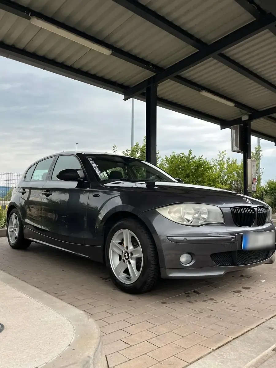 Gebraucht BMW 116 115 PS (84 kW) 2007 Grau Kleinwagen
