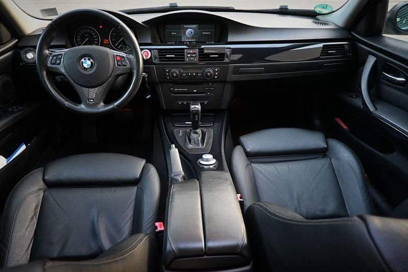 Gebraucht BMW 330 258 PS (189 kW) 2005 Grau Limousine