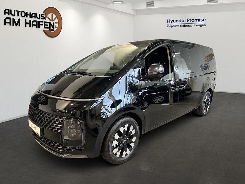 Neu Hyundai Staria Signature 160 PS (117 kW) 2025 Schwarz Van / Kleinbus