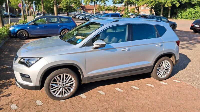 Silber Gebraucht 2020 Seat Ateca XCELLENCE SUV | 19.900 € (Superpreis) - Bild 1/4