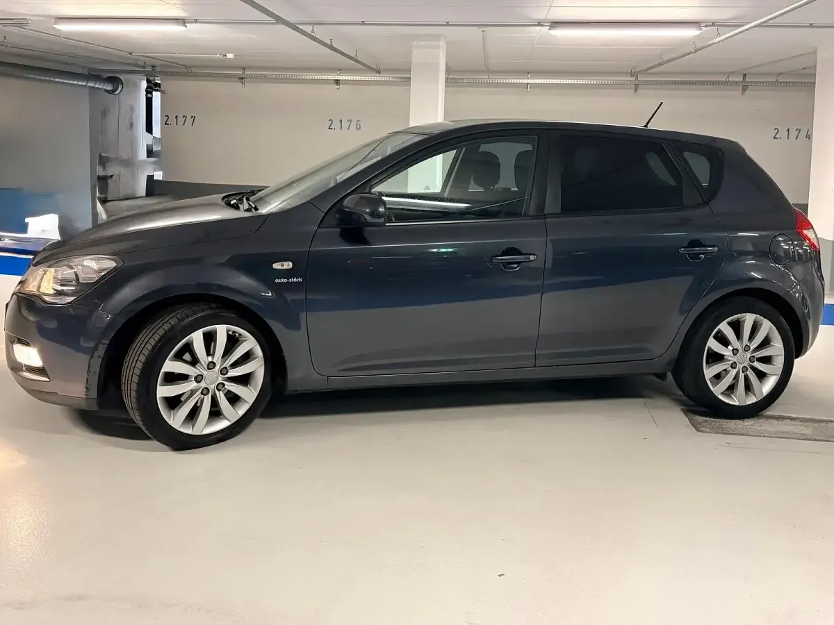Gebraucht Kia Ceed 90 PS (66 kW) 2010 Kleinwagen
