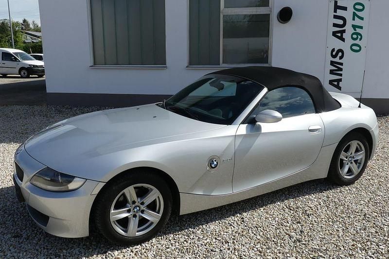 Silber Gebraucht 2008 BMW Z4 Cabrio | 10.800 € (Fairer Preis) - Bild 1/4