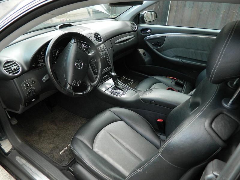 Gebraucht Mercedes CLK500 306 PS (225 kW) 2004 Schwarz Coupé