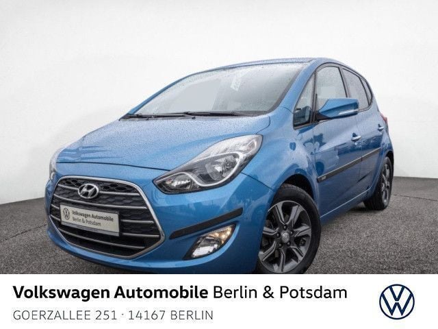 Blau Gebraucht 2017 Hyundai ix20 Passion Van / Kleinbus | 14.450 € (Fairer Preis) - Bild 1/4