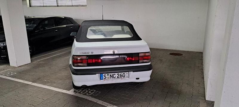 Gebraucht Renault 19 88 PS (64 kW) 1994 Weiß Cabrio