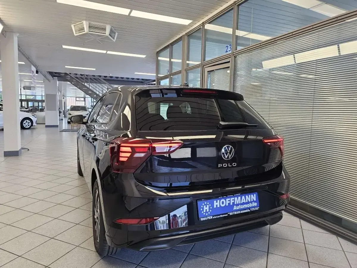 Neu VW Polo Life 95 PS (69 kW) 2026 Schwarz Kleinwagen