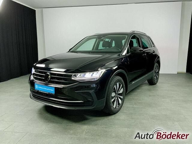 Gebraucht VW Tiguan Move 150 PS (110 kW) 2024 Deep black perleffekt SUV