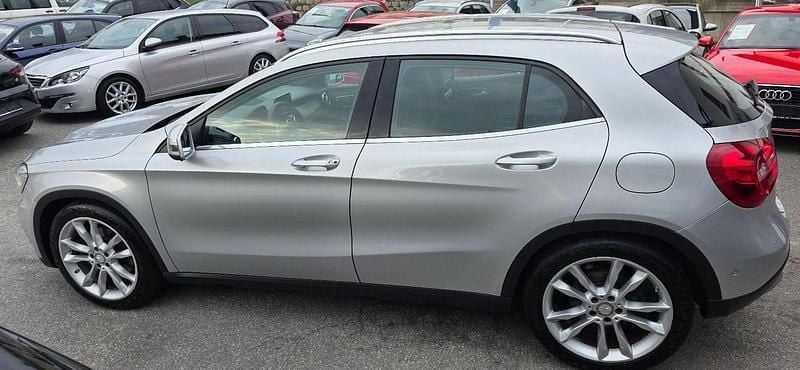 Gebraucht Mercedes GLA250 211 PS (155 kW) 2016 Silber SUV