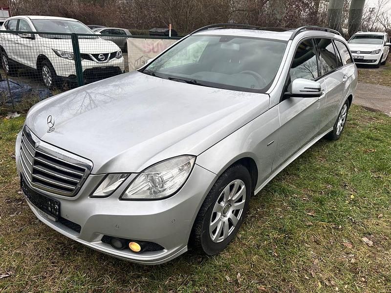 Gebraucht Mercedes E220 170 PS (125 kW) 2010 Silber Kombi