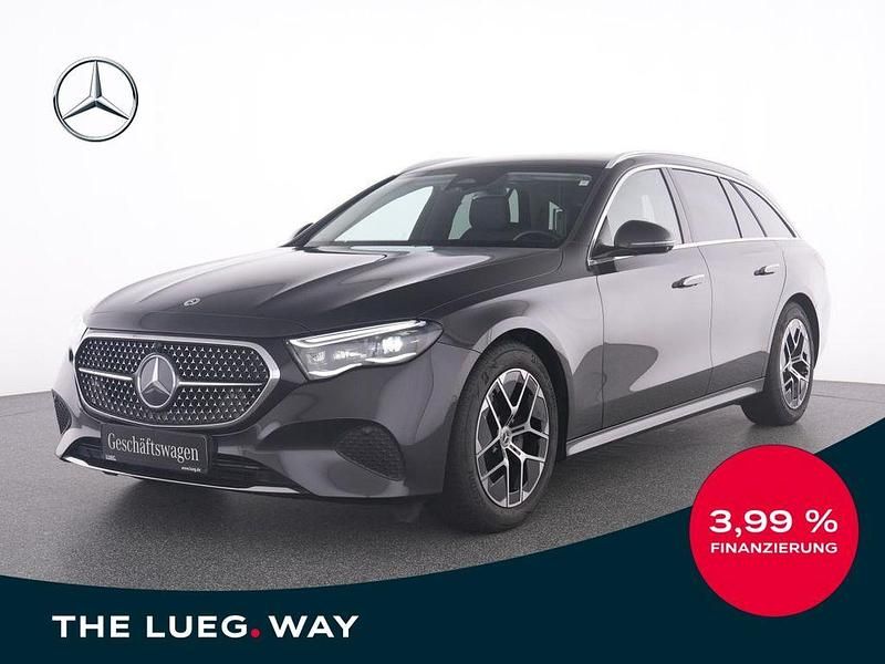 Grau Gebraucht 2024 Mercedes E200 Avantgarde Limousine | 50.950 € (Fairer Preis) - Bild 1/4