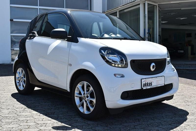 Schwarz Gebraucht 2017 Smart ForTwo Coupé Coupé | 11.450 € (Fairer Preis) - Bild 1/4